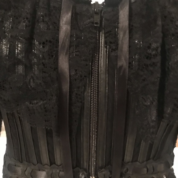 Lace & leather blouse - Picture 2 of 6